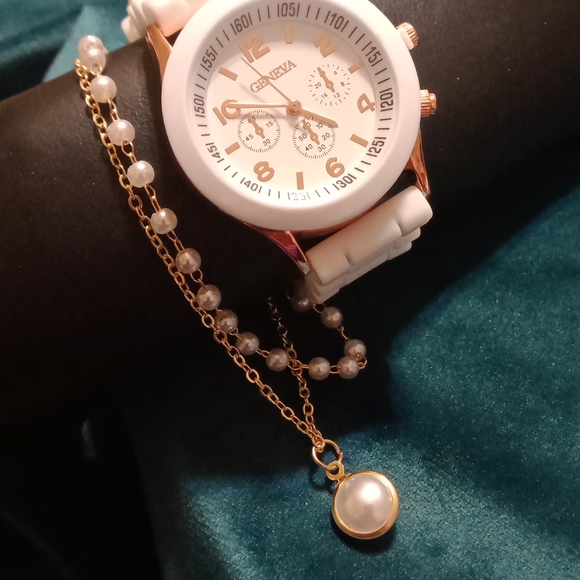 Round Pointer Quartz Watch White and Rose Gold And Gold Tone and Faux Pearl Brac - Picture 3 of 4
